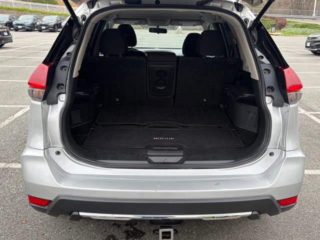 Used 2018 Nissan Rogue SV image 7