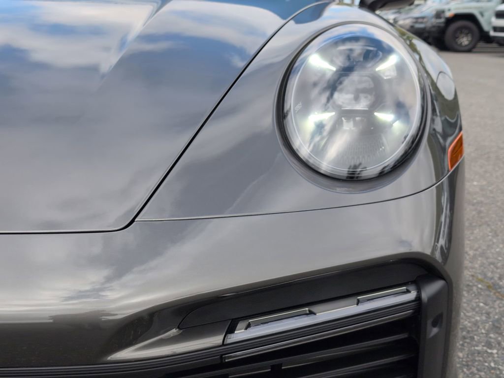Used 2021 Porsche 911 Turbo image 10