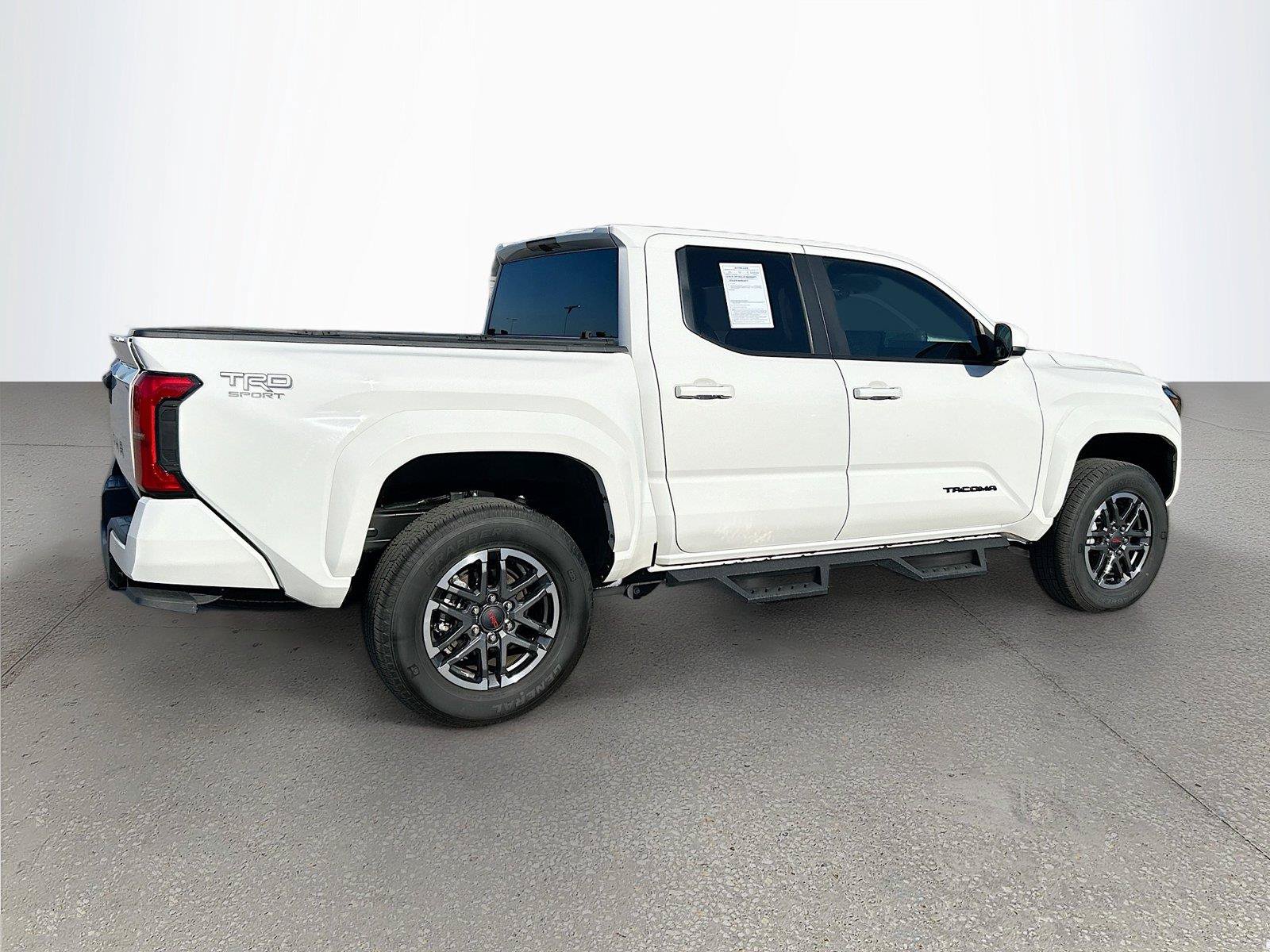 Used 2024 Toyota Tacoma TRD Sport AWD/4WD image 4