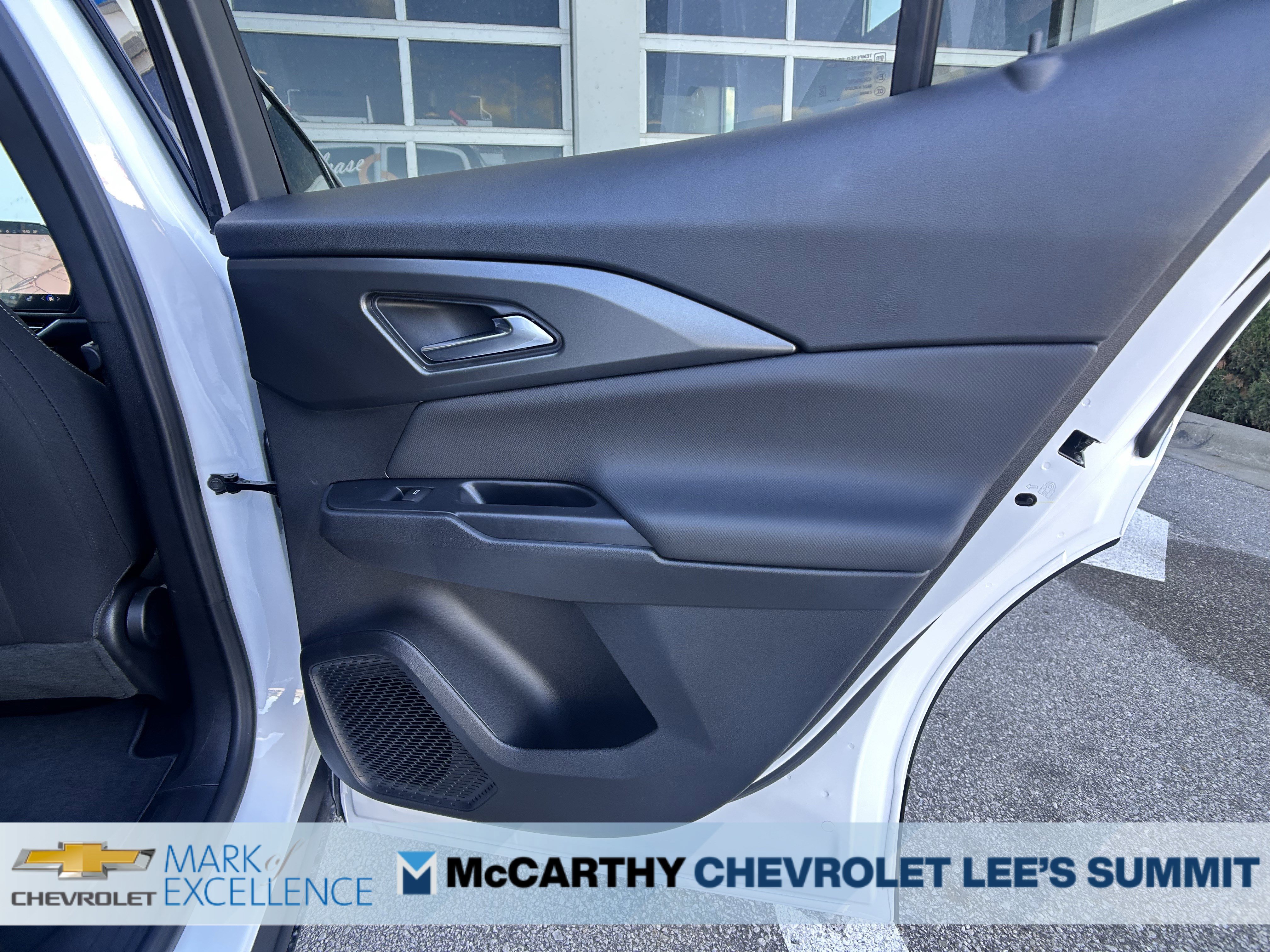 New 2026 Chevrolet Equinox EV LT image 36