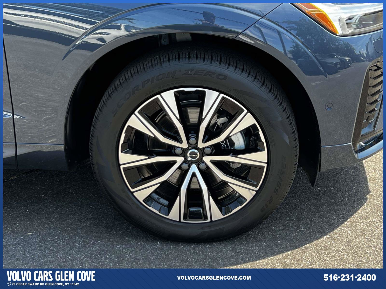 Certified 2024 Volvo XC60 B5 Plus w/ Climate Package AWD/4WD image 7