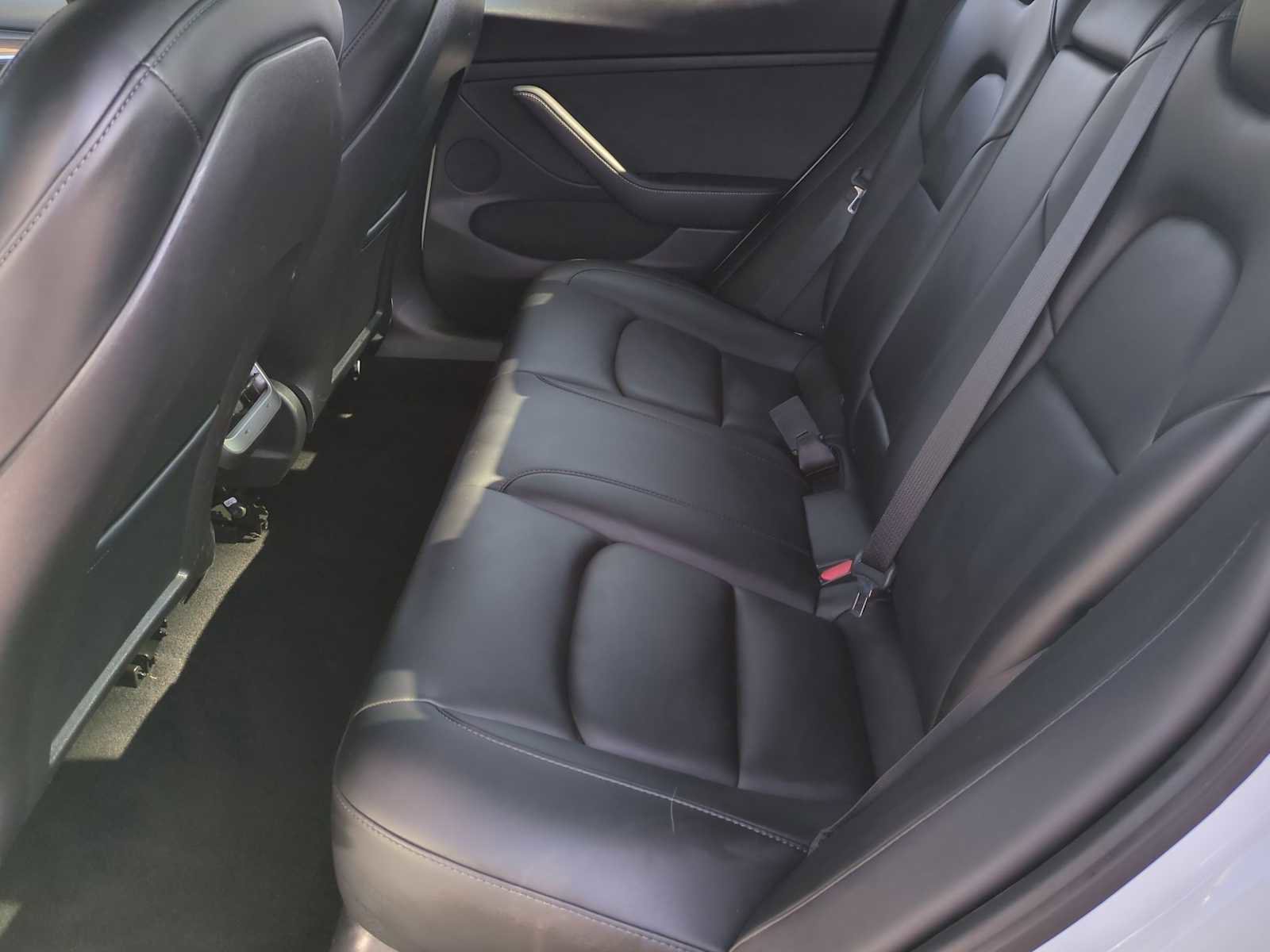 Used 2021 Tesla Model 3 Standard Range Plus image 18