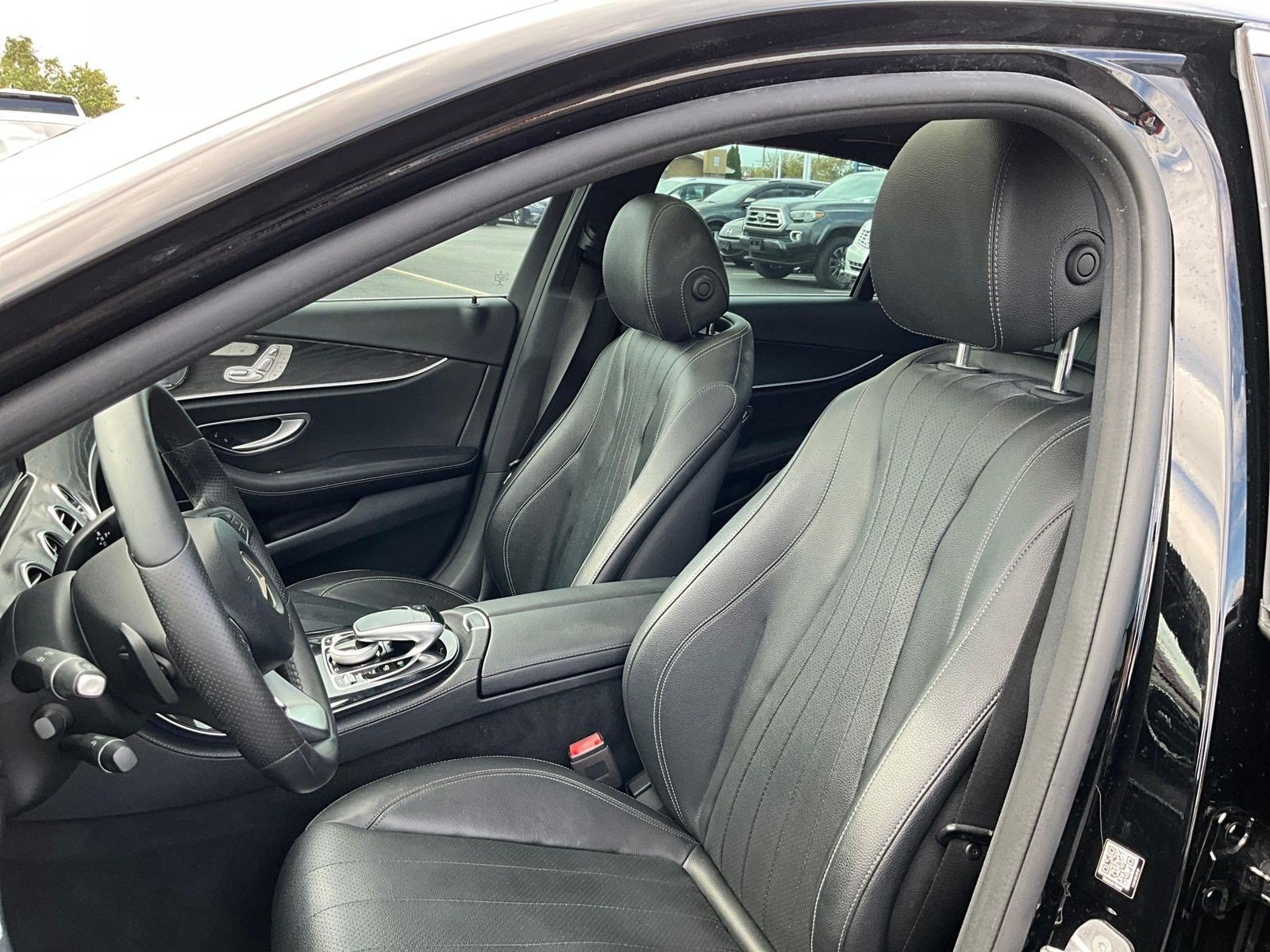 Used 2017 Mercedes-Benz E 300 image 19