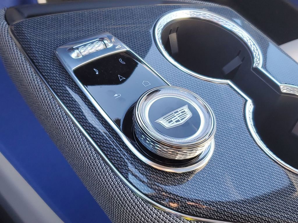 New 2026 Cadillac Optiq Sport 1 image 37