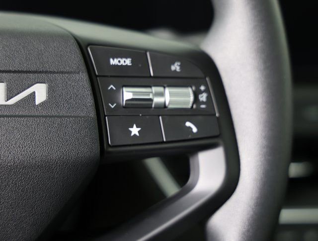 Certified 2025 Kia K4 LXS image 14
