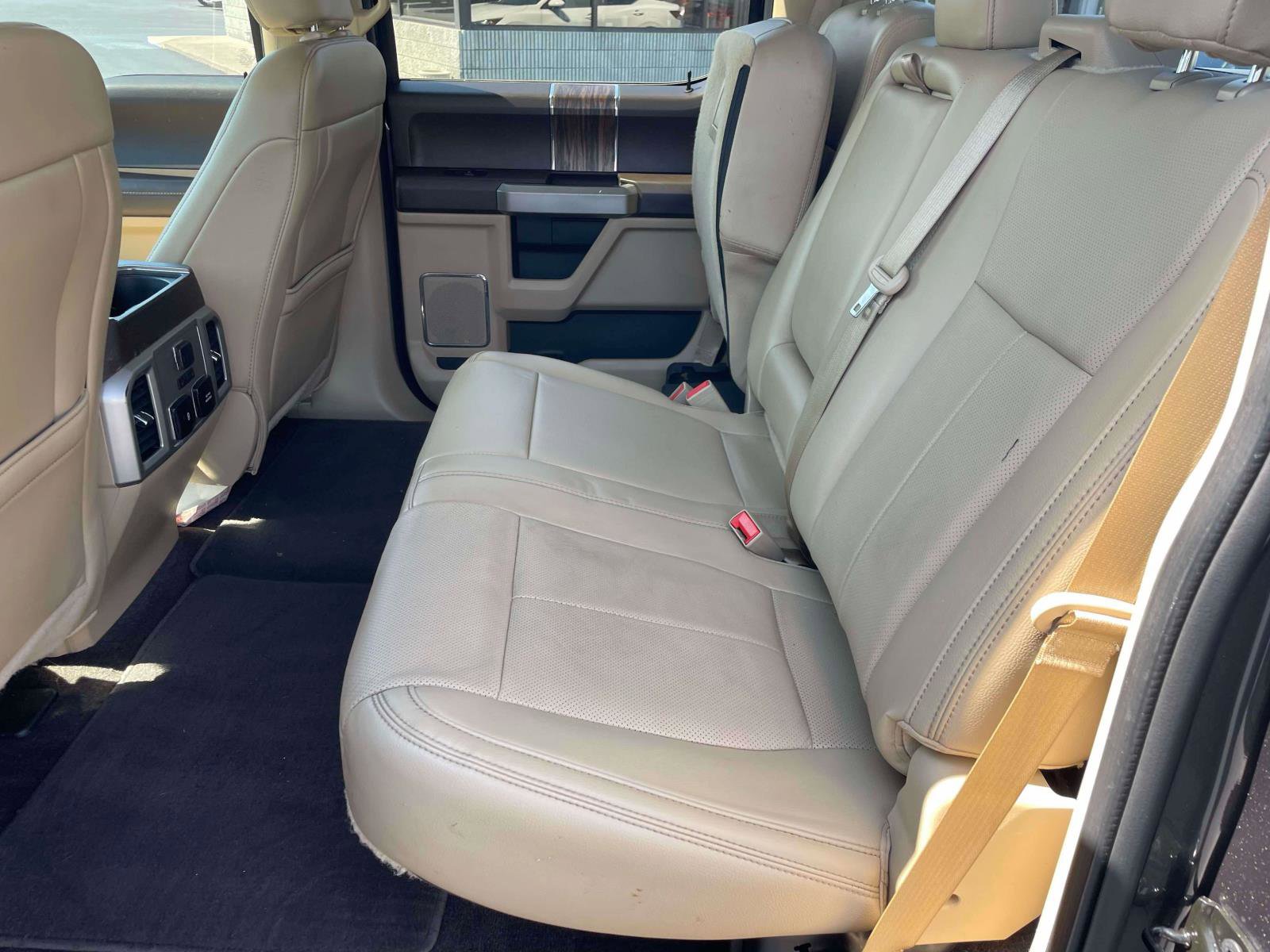 Used 2018 Ford F150 Lariat w/ Equipment Group 502A Luxury RWD image 6