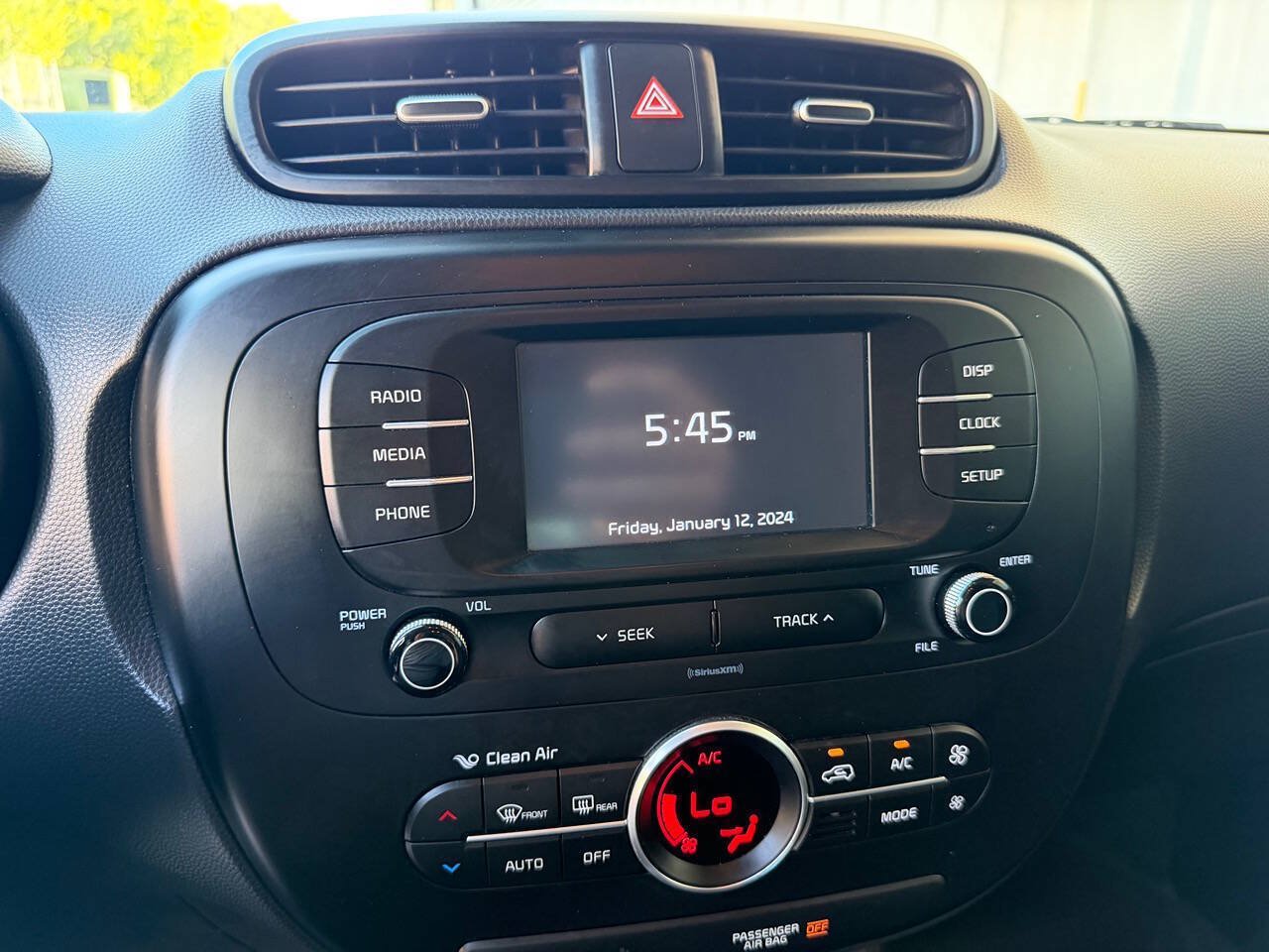 Used 2017 Kia Soul + FWD image 21