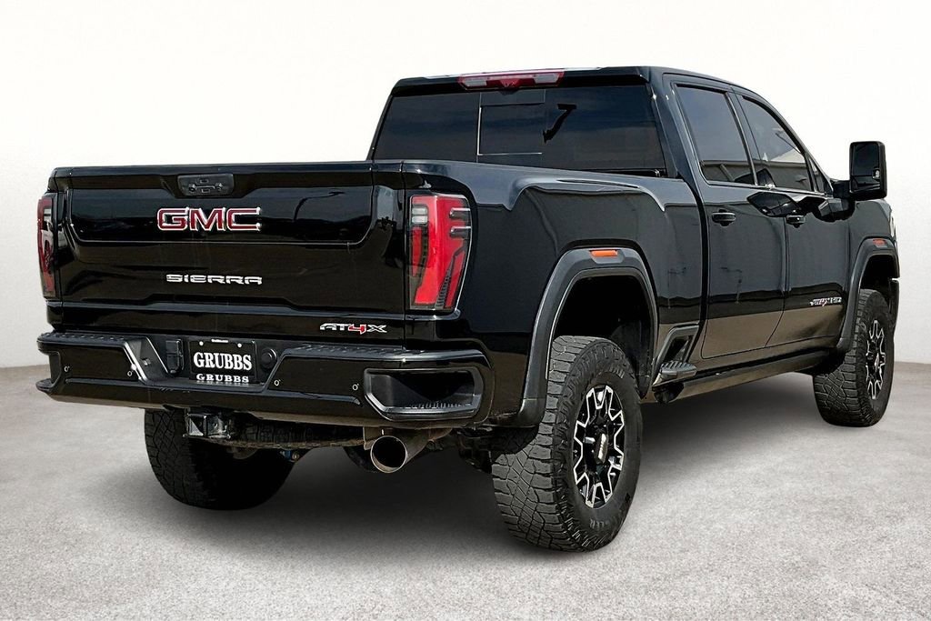 Used 2025 GMC Sierra 2500 AT4X image 2
