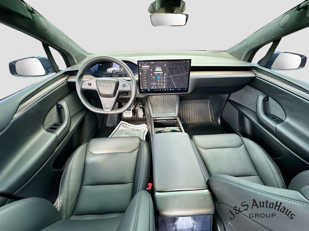 Used 2024 Tesla Model X image 28