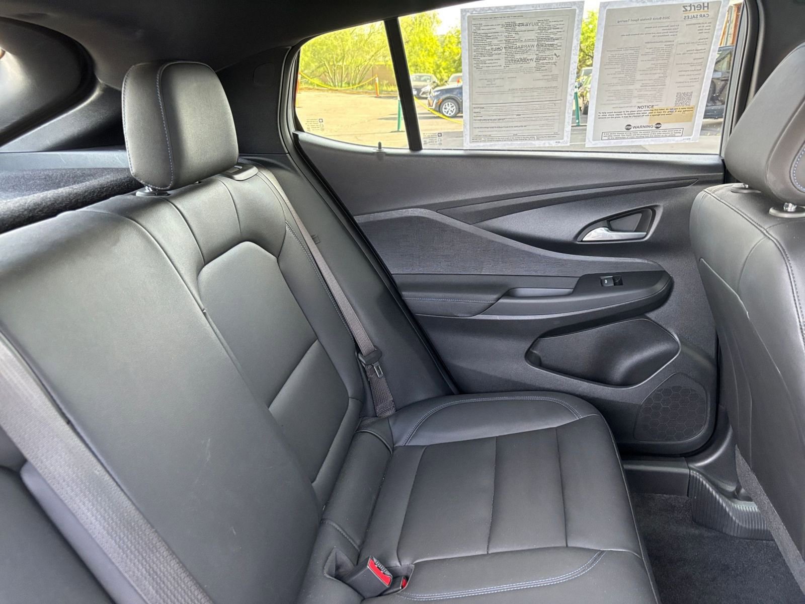 Used 2025 Buick Envista Sport Touring image 36