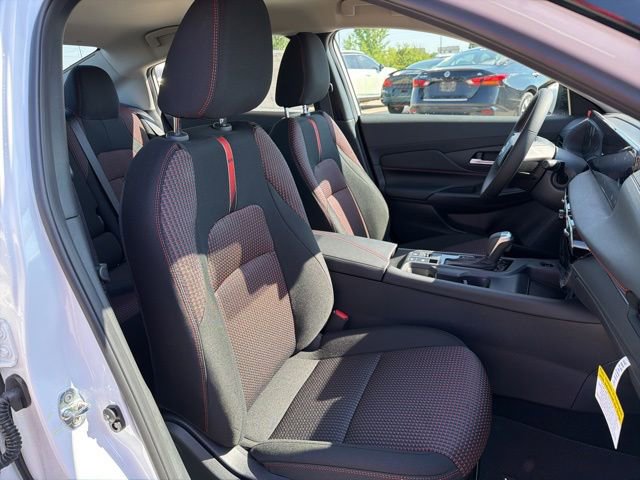 New 2026 Nissan Sentra SR FWD image 7