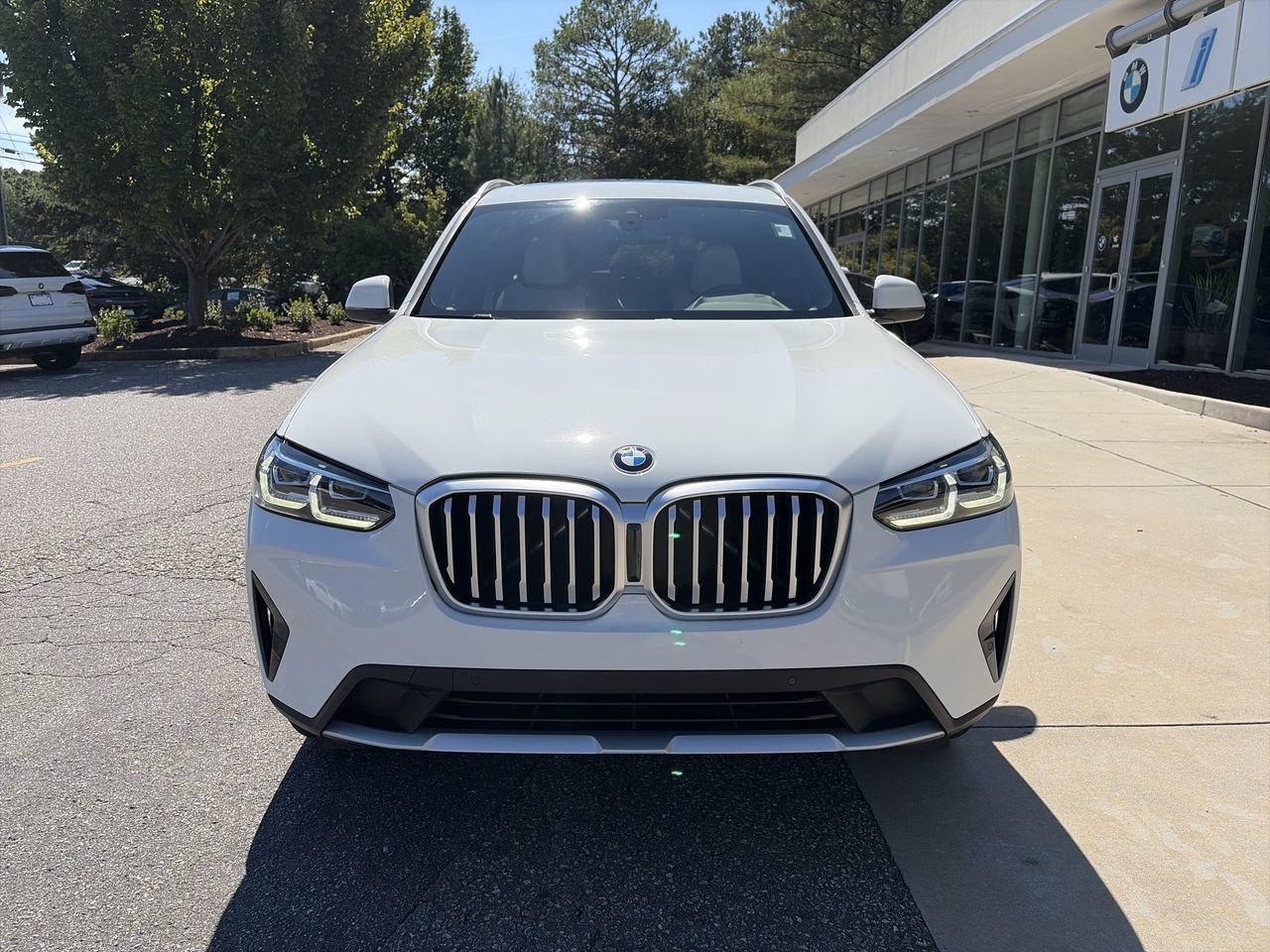 Used 2022 BMW X3 xDrive30i w/ Premium Package 2 (ZPA) AWD/4WD image 3