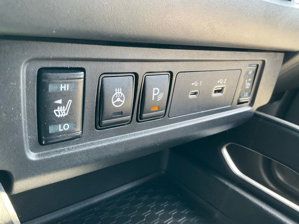 Used 2022 Nissan Frontier SV image 10