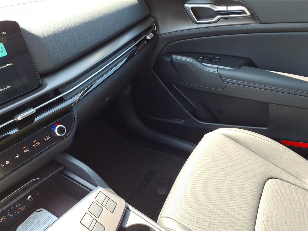 New 2026 Kia Sportage EX w/ EX Panoramic Sunroof Package image 26