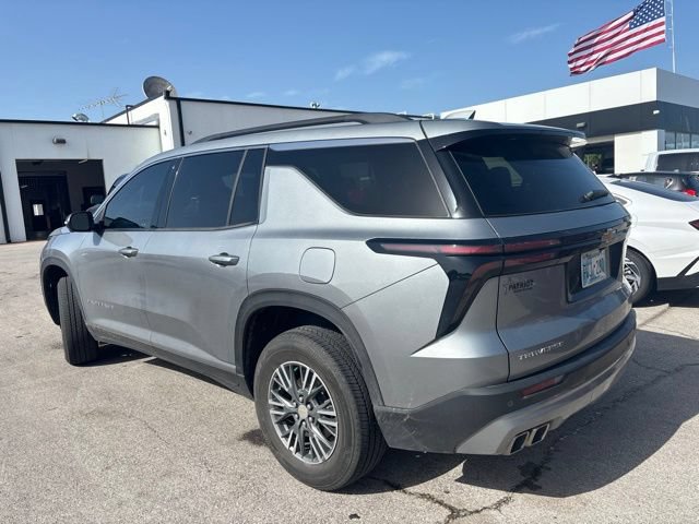 Used 2024 Chevrolet Traverse LT FWD image 5