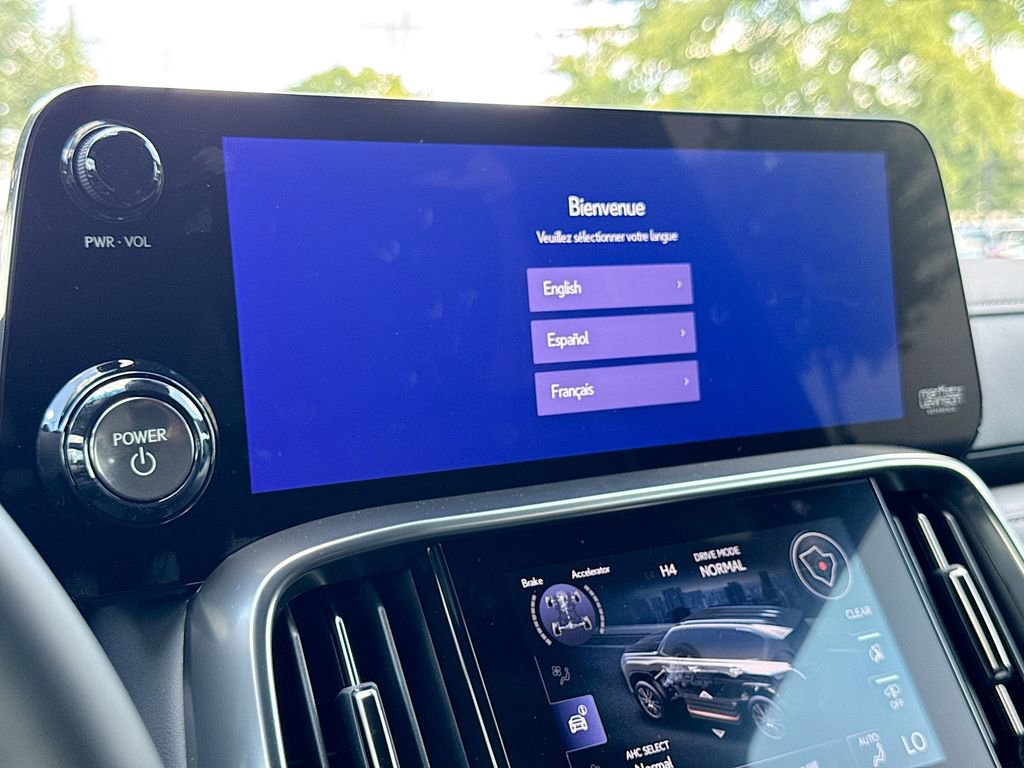 New 2025 Lexus LX 700h Overtrail image 30