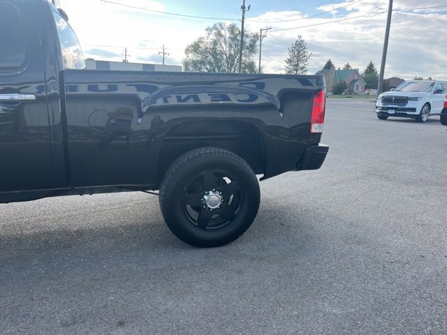 Used 2011 GMC Sierra 2500 Denali w/ Suspension Package, Off-Road AWD/4WD image 11