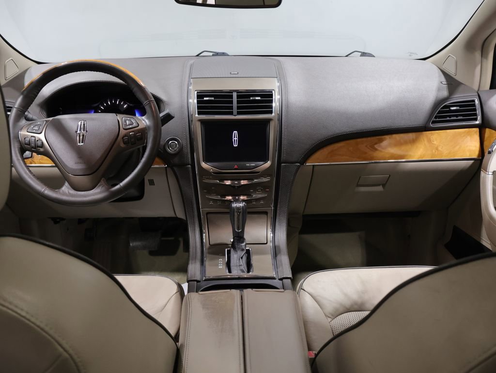 Used 2013 Lincoln MKX FWD image 18