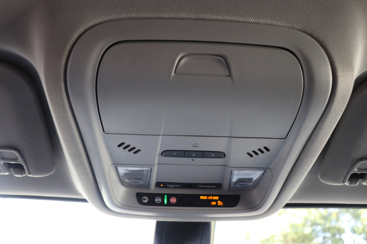 Used 2023 GMC Acadia SLT image 42