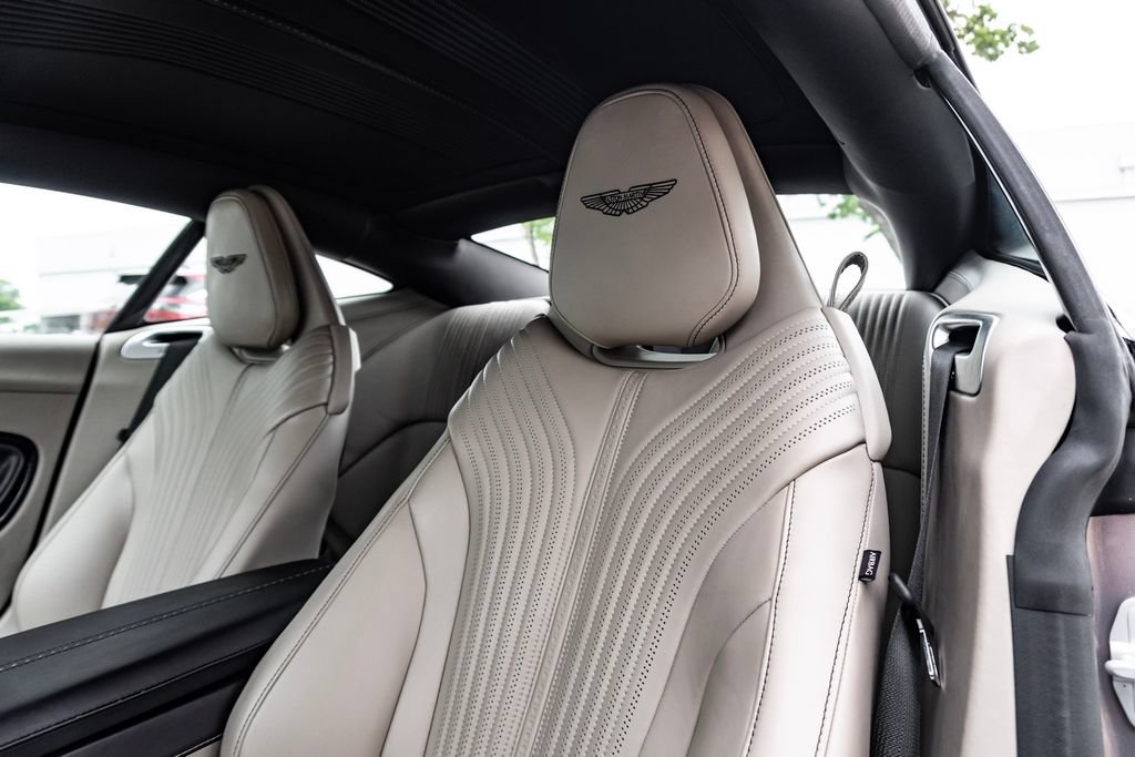 Used 2023 Aston Martin DB11 Coupe RWD image 12