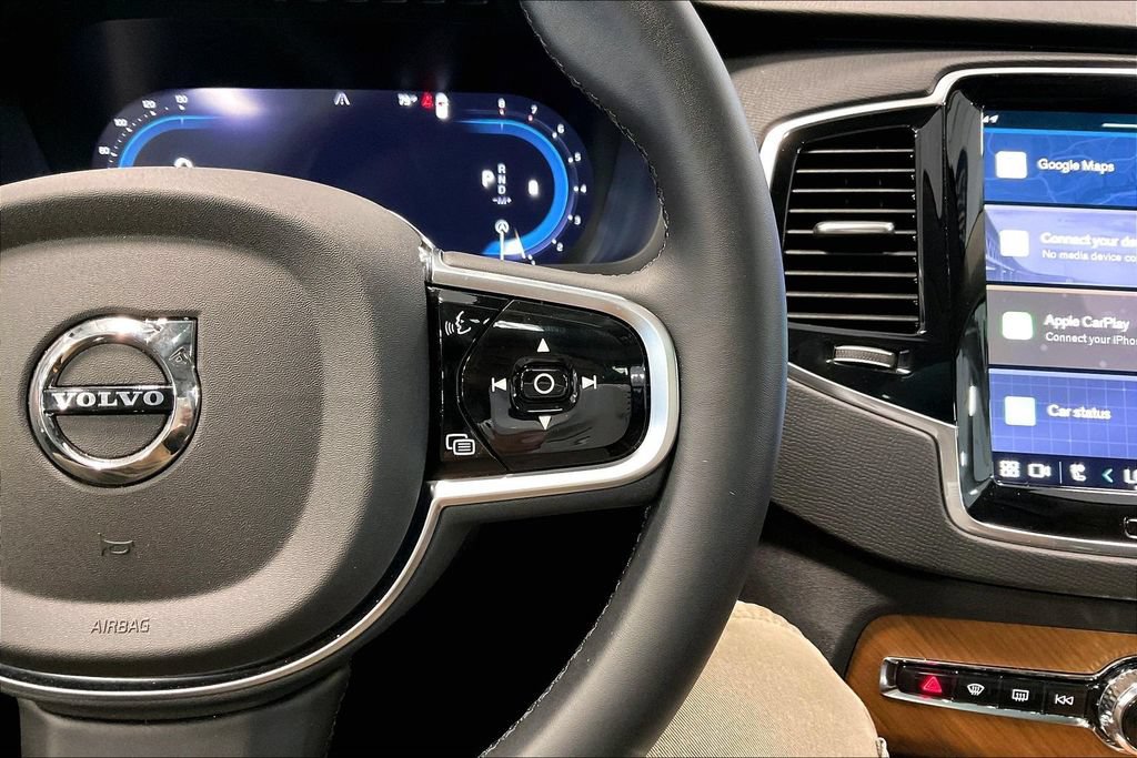 Certified 2025 Volvo XC90 B6 Plus w/ Protection Package AWD/4WD image 13