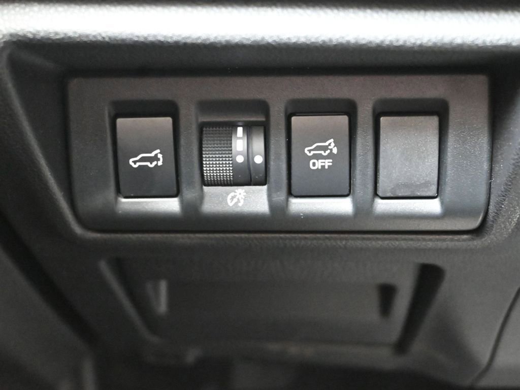 Certified 2025 Subaru Outback Onyx Edition image 24