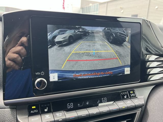 Used 2025 Toyota Camry LE w/ Convenience Package FWD image 39