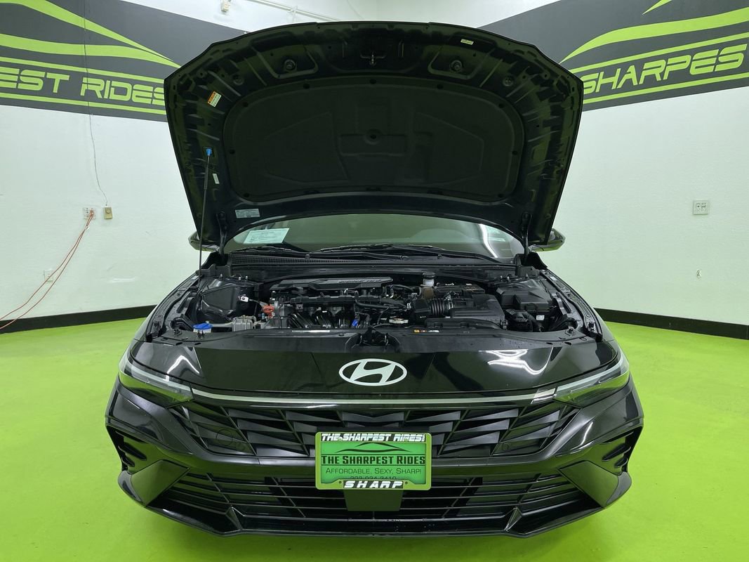 Used 2024 Hyundai Elantra SEL w/ Convenience Package image 4