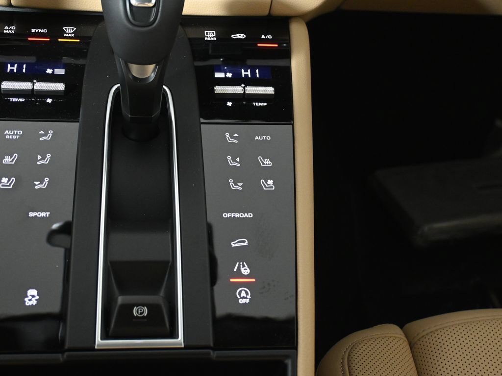 New 2026 Porsche Macan AWD/4WD image 26