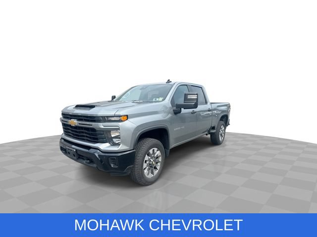Used 2025 Chevrolet Silverado 2500 Custom w/ Custom Value Package AWD/4WD image 4