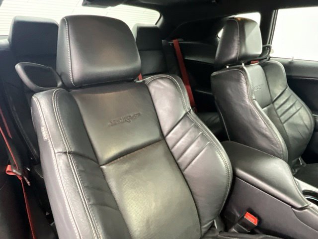 Used 2016 Dodge Challenger SRT Hellcat RWD image 5