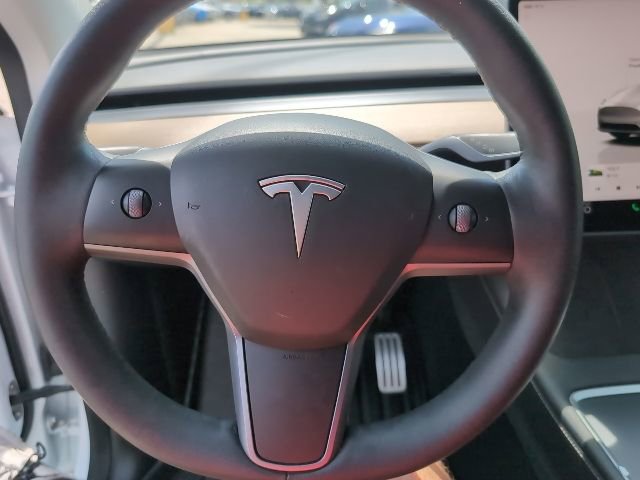 Used 2022 Tesla Model Y Performance image 11