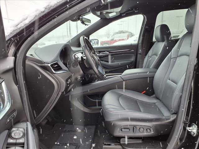 Used 2024 Buick Enclave Premium image 31