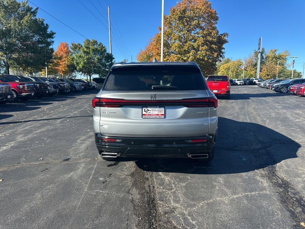 Used 2025 Buick Enclave Sport Touring image 7