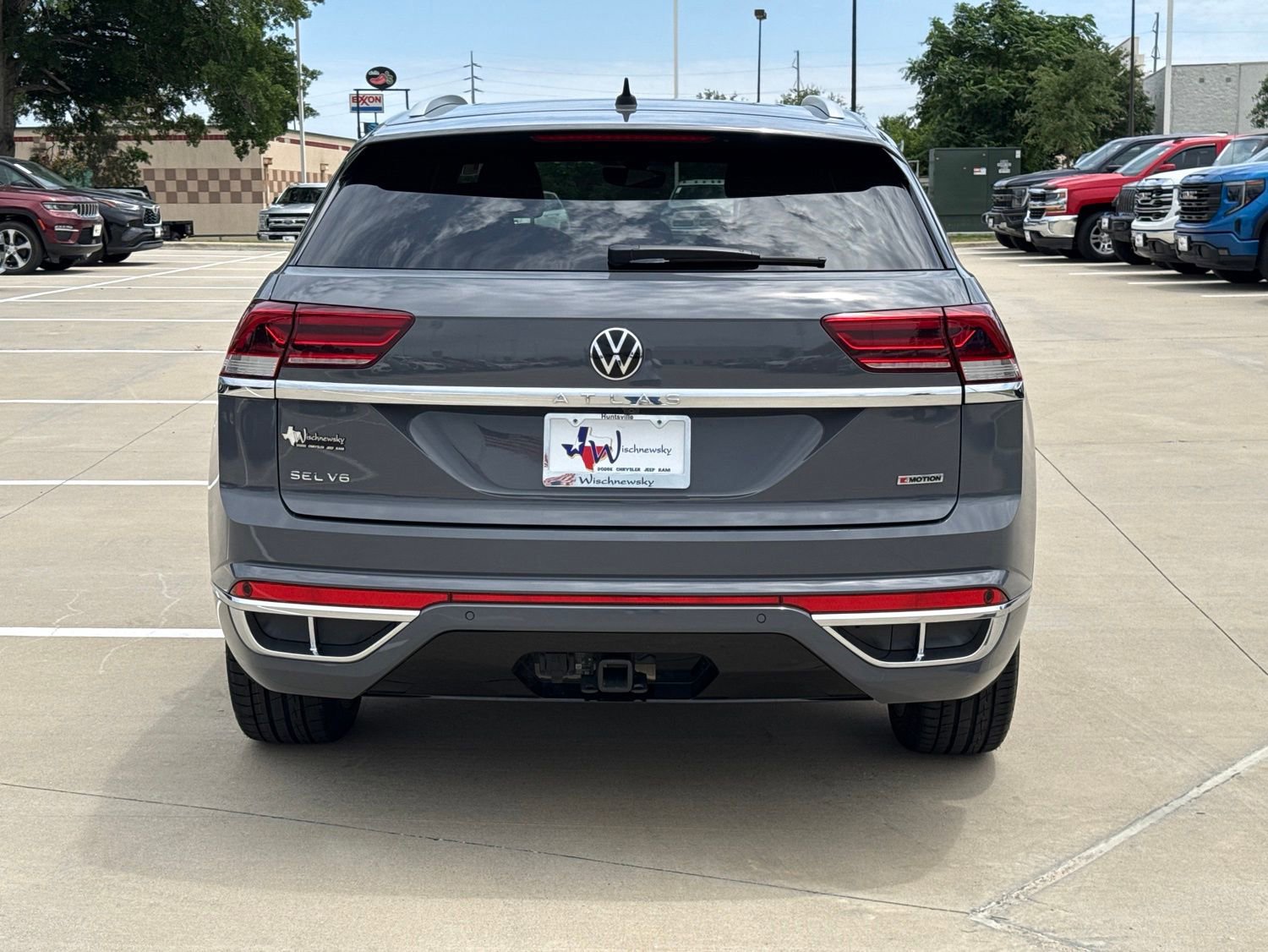 Used 2021 Volkswagen Atlas Cross Sport SEL Premium R-Line AWD/4WD image 4
