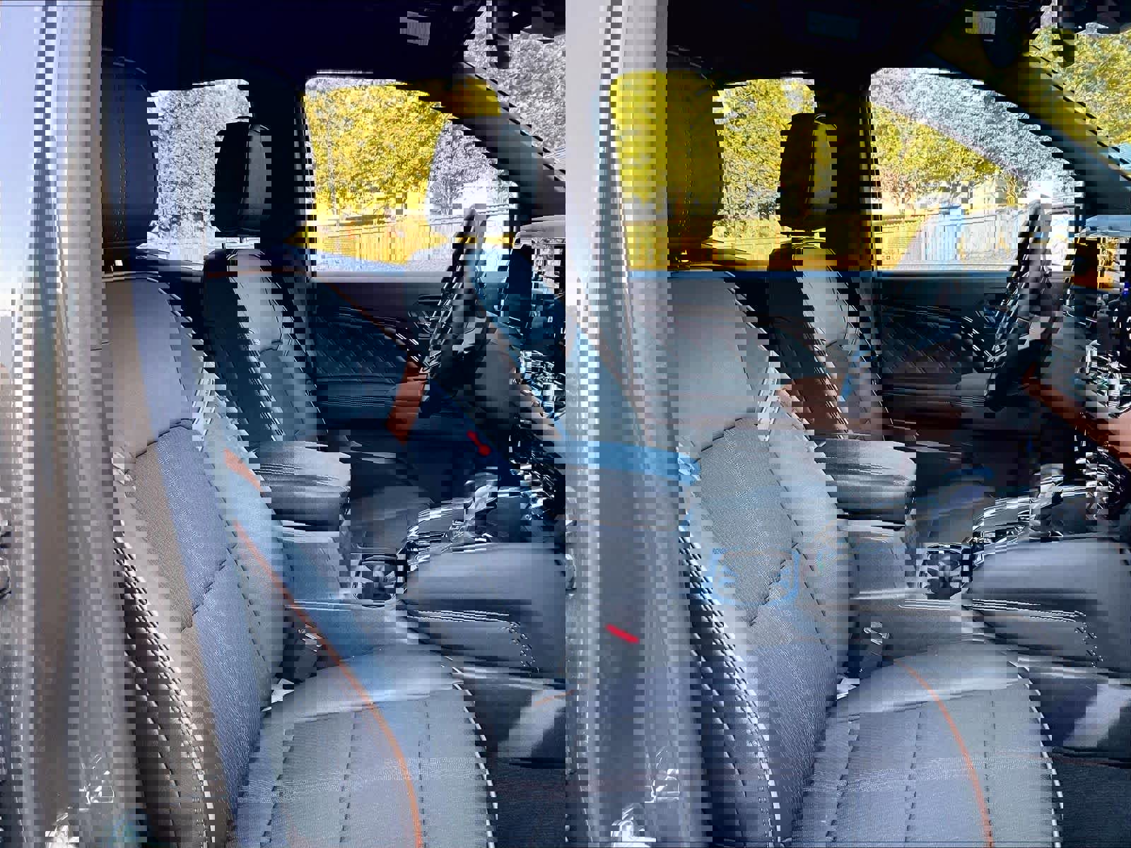 Used 2023 GMC Canyon AT4 w/ Technology Package image 10