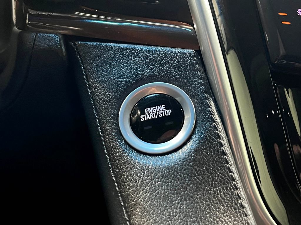 Used 2018 Cadillac Escalade Premium Luxury w/ LPO, Radiant Package AWD/4WD image 22