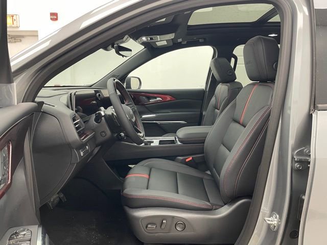 New 2026 Chevrolet Traverse RS w/ LPO, Floor Liner Package image 9