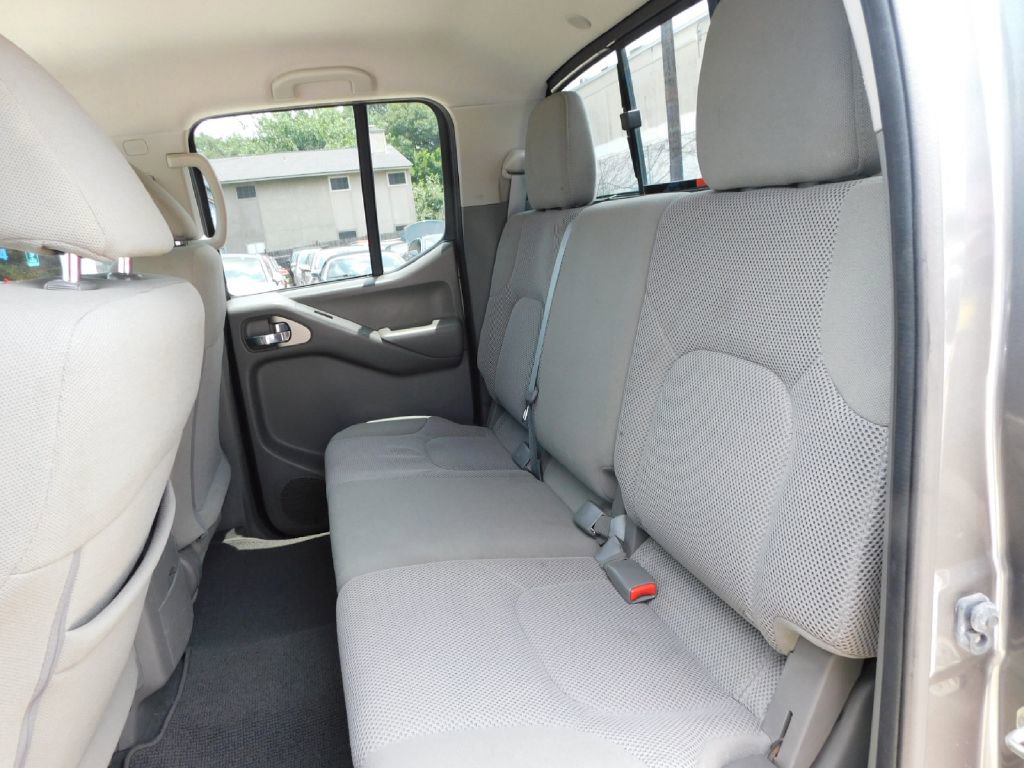 Used 2019 Nissan Frontier SV image 20