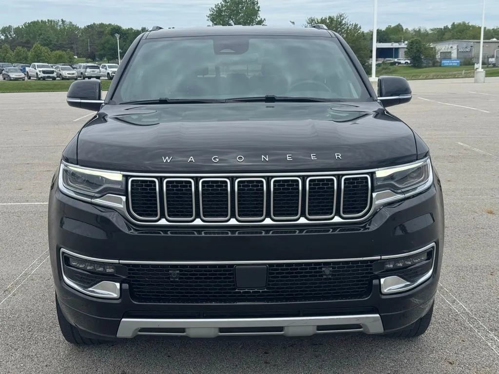 Used 2023 Jeep Wagoneer Series II AWD/4WD image 2