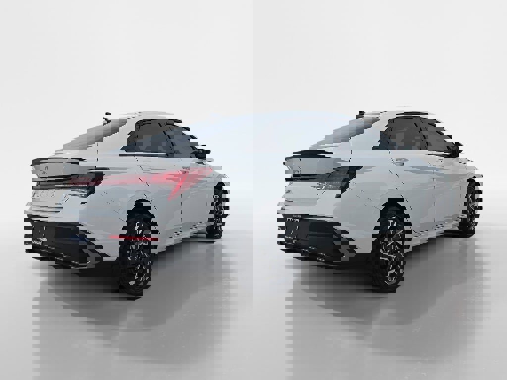 New 2025 Hyundai Elantra SEL image 3