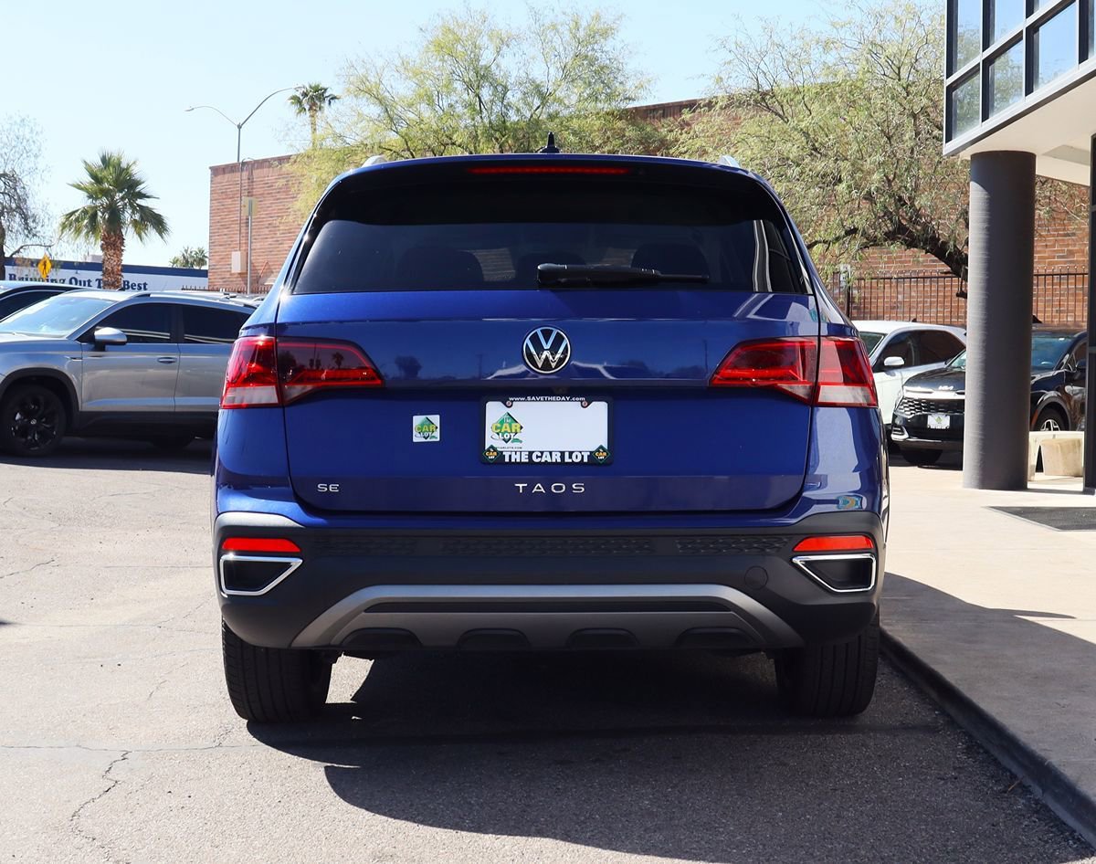 Used 2023 Volkswagen Taos SE FWD image 11