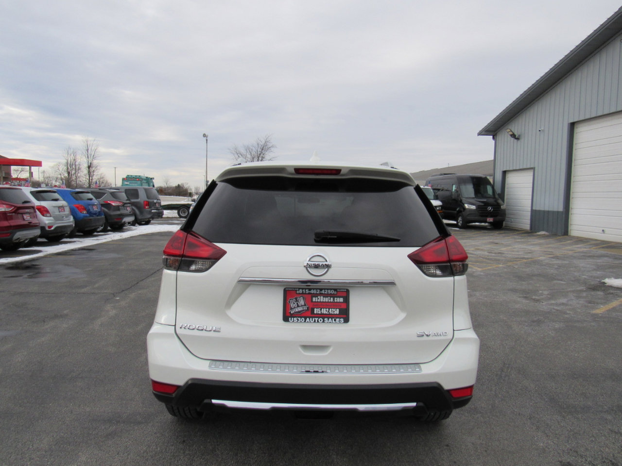 Used 2018 Nissan Rogue SV image 5