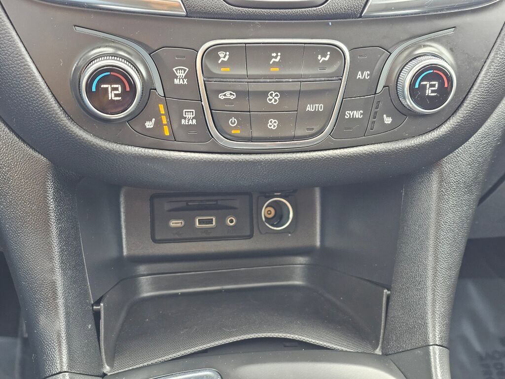 Used 2021 Chevrolet Equinox LT AWD/4WD image 17