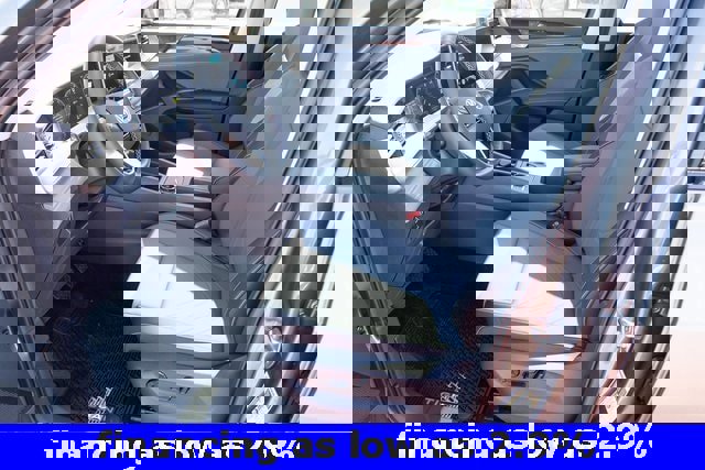 New 2025 Volkswagen Tiguan SE image 16