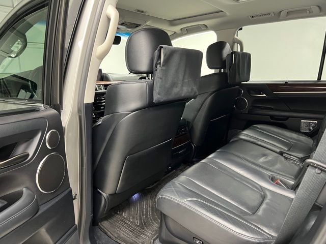Used 2016 Lexus LX 570 4WD w/ Luxury Package image 44