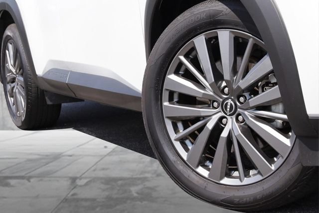 Certified 2025 Nissan Pathfinder SL w/ SL Premium Package AWD/4WD image 3