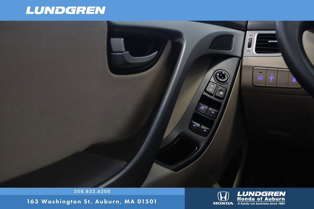 Used 2016 Hyundai Elantra SE w/ Option Group 02 FWD image 24