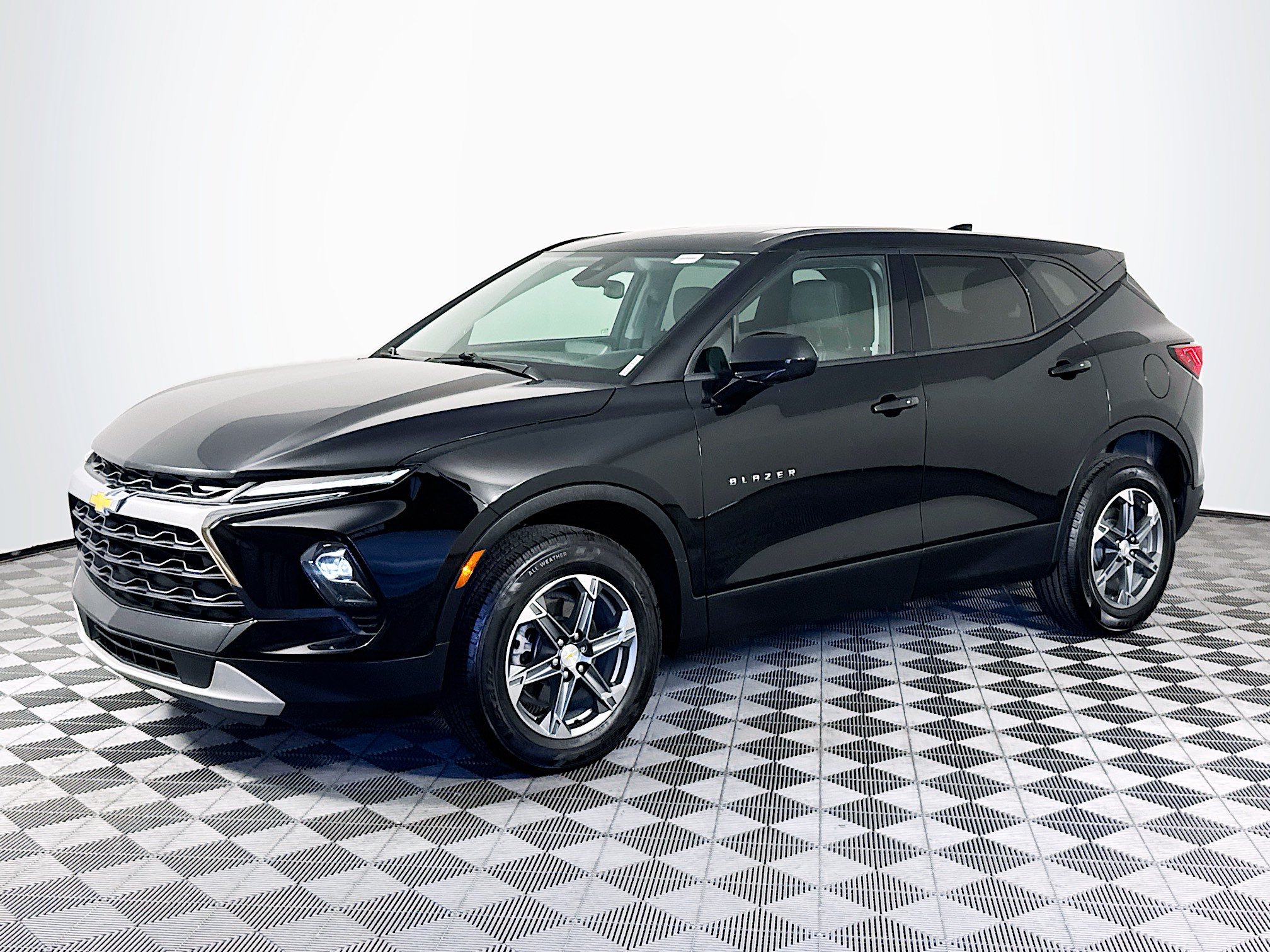 Used 2024 Chevrolet Blazer LT FWD image 4