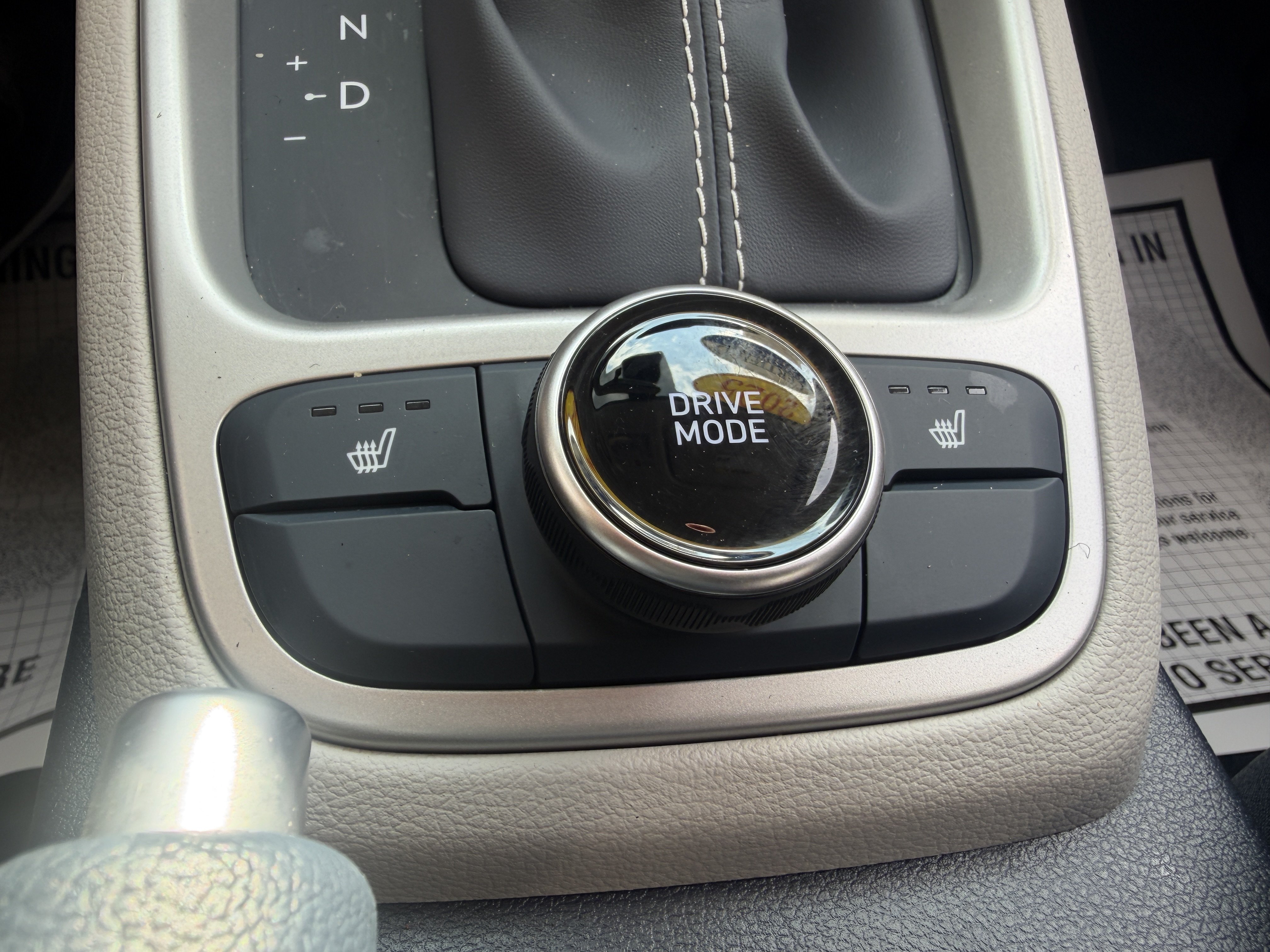 Certified 2025 Hyundai Venue Limited FWD image 39